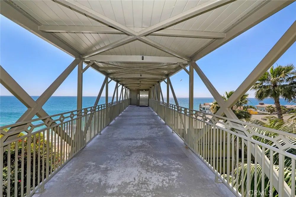 31755 Coast #412 Laguna Beach, CA 92651