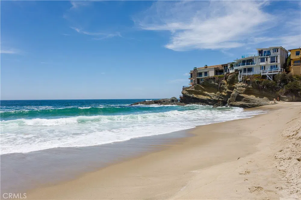 31755 Coast #412 Laguna Beach, CA 92651