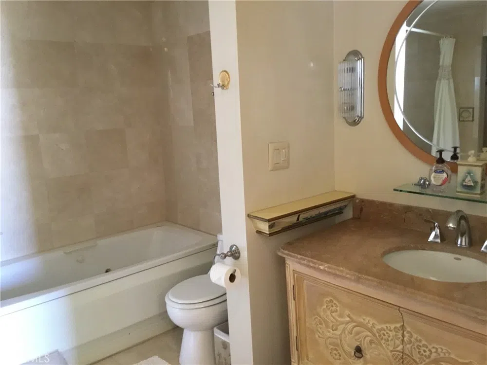 31755 Coast #412 Laguna Beach, CA 92651
