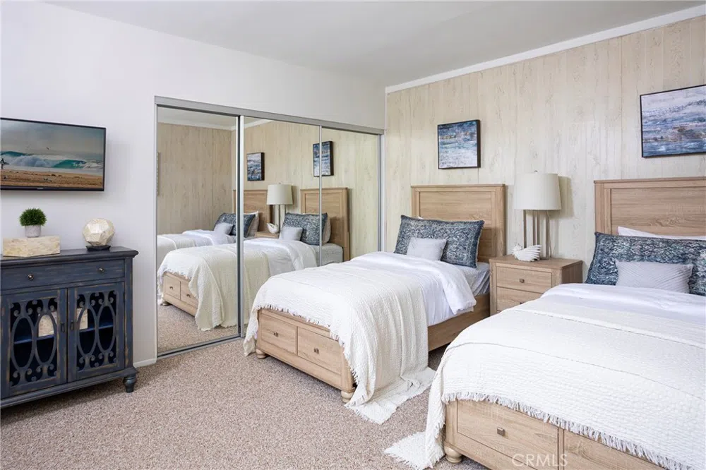 31755 Coast #412 Laguna Beach, CA 92651