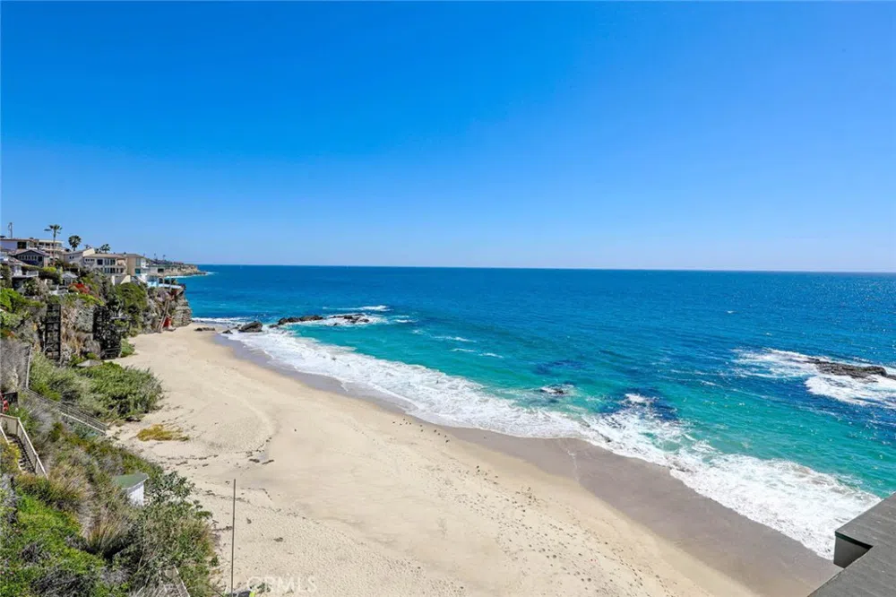 31755 Coast #412 Laguna Beach, CA 92651