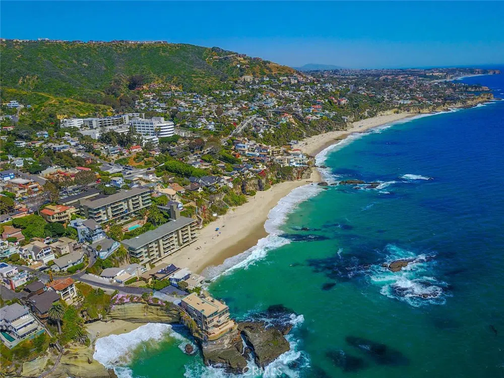 31755 Coast #412 Laguna Beach, CA 92651