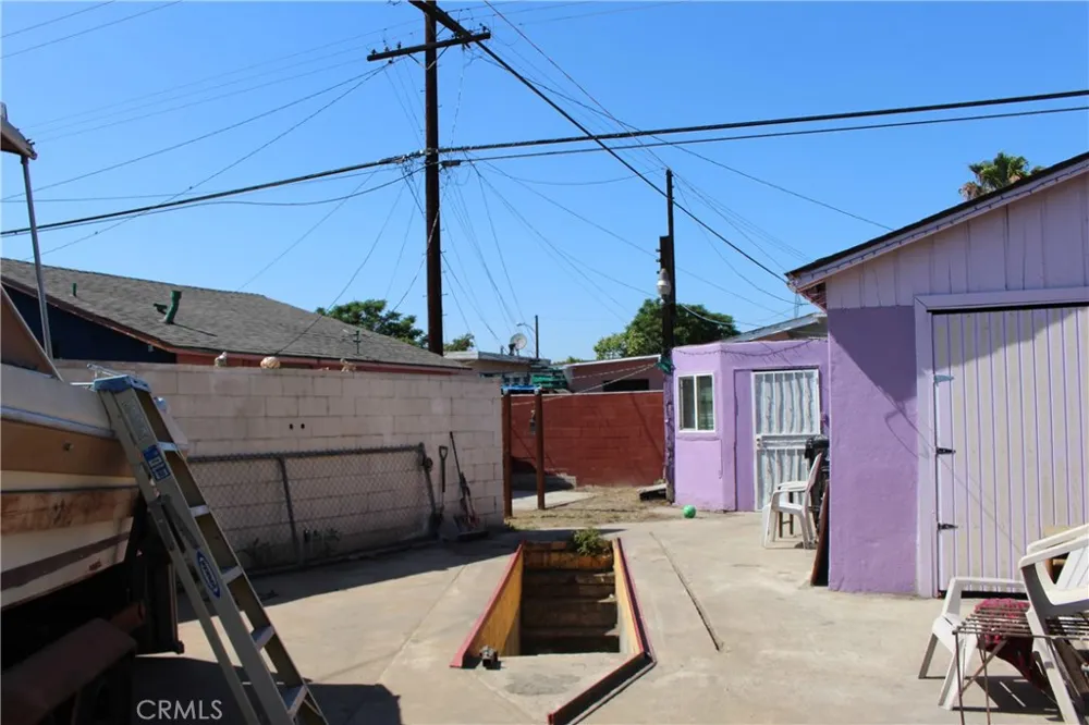6101 Clara Street Bell Gardens, CA 90201