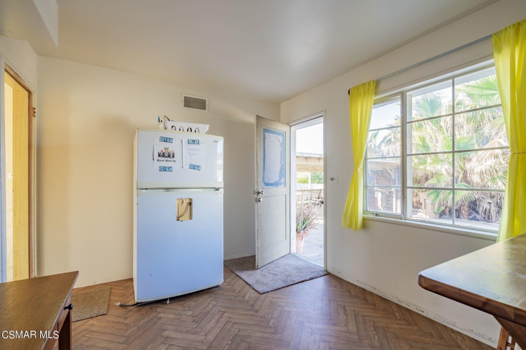 10901 Darling Road Ventura, CA 93004