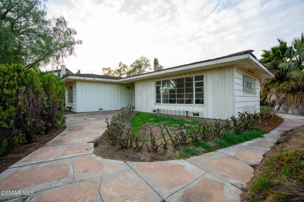 10901 Darling Road Ventura, CA 93004