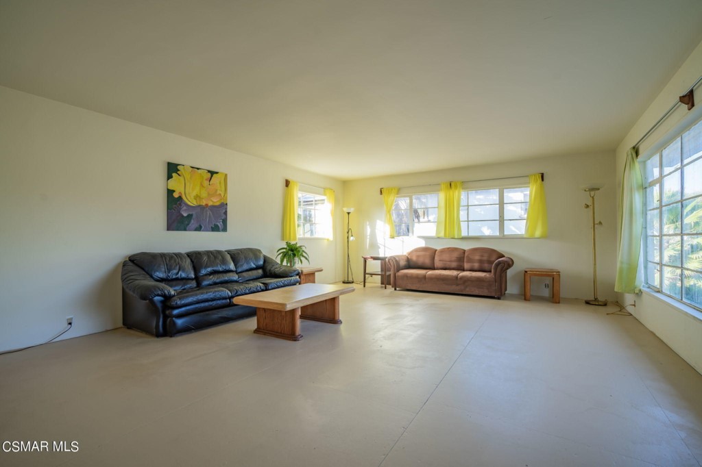 10901 Darling Road Ventura, CA 93004
