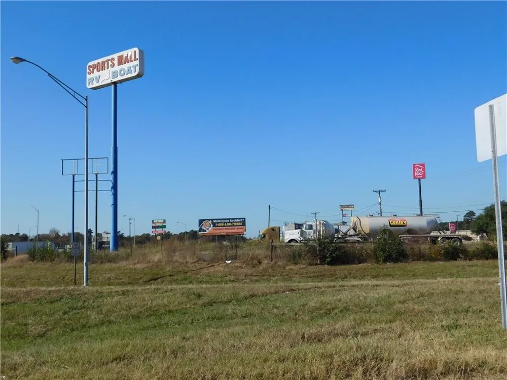 7295 Greenwood Road Shreveport, LA 71119