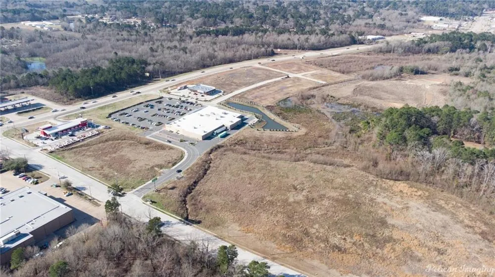 Linwood Rd@ Bert Kouns Shreveport, LA 71106