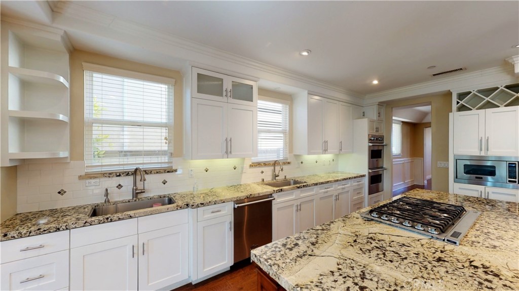 2520 Robinson Street Redondo Beach, CA 90278