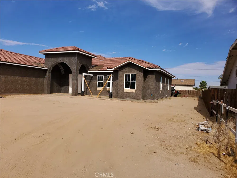 14748 La Mesa Road Victorville, CA 92392