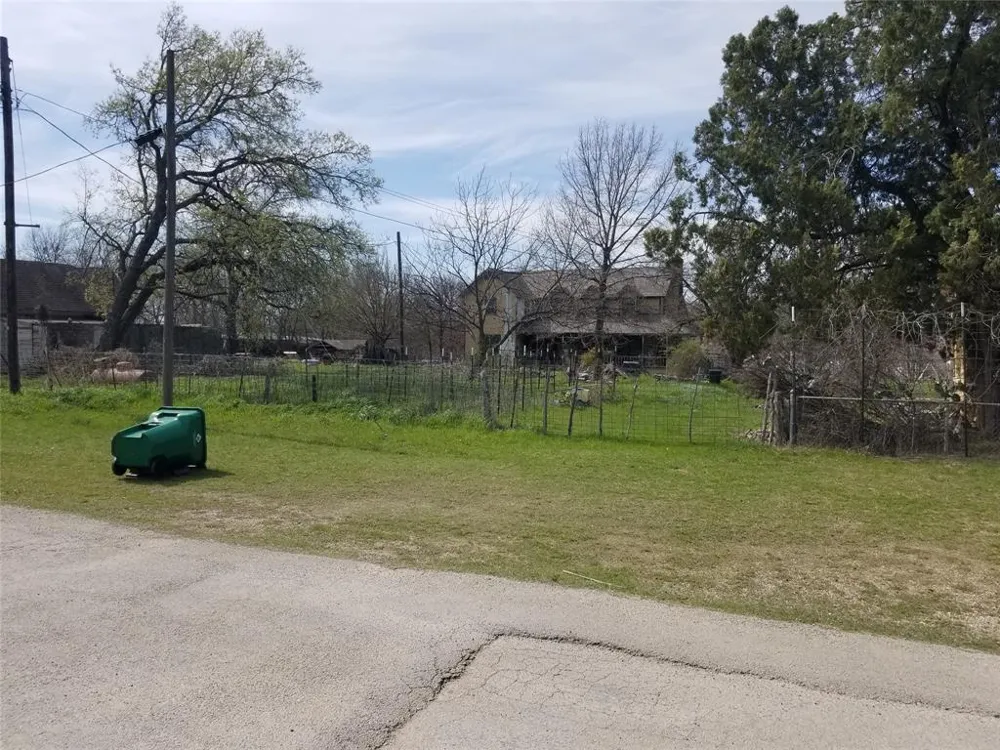 9508 Miflin Street Cresson, TX 76035
