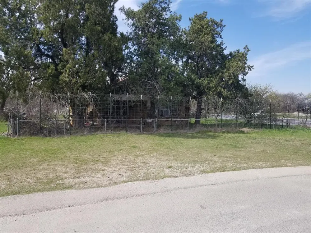 9508 Miflin Street Cresson, TX 76035