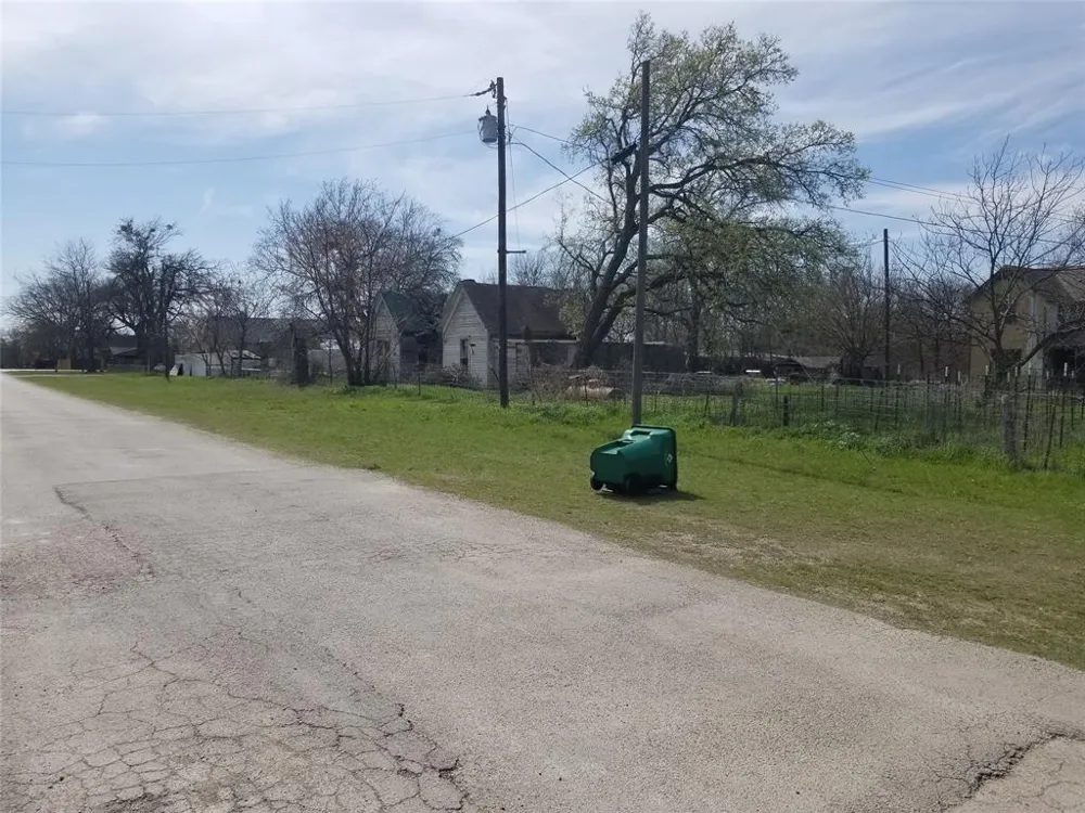 9508 Miflin Street Cresson, TX 76035