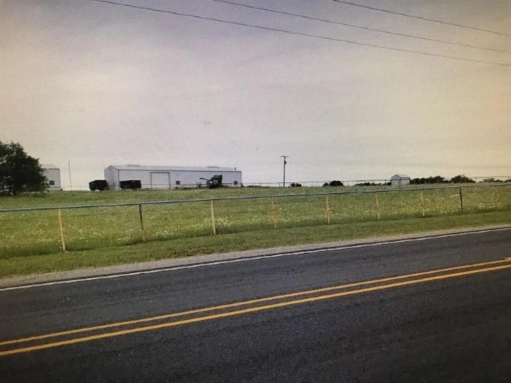 22534 State Highway 56 Southmayd, TX 76273