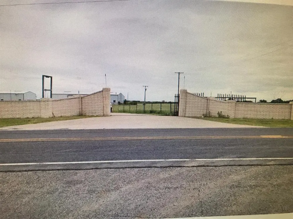 22534 State Highway 56 Southmayd, TX 76273