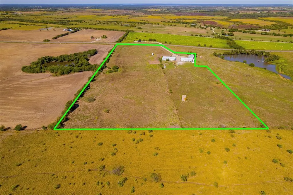 22534 State Highway 56 Southmayd, TX 76273