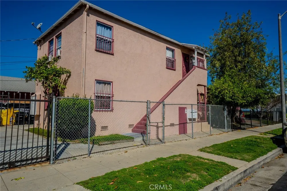 4607 Wadsworth Avenue Los Angeles, CA 90011