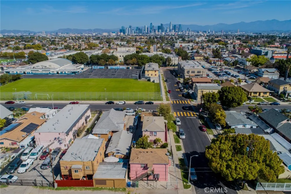 4607 Wadsworth Avenue Los Angeles, CA 90011