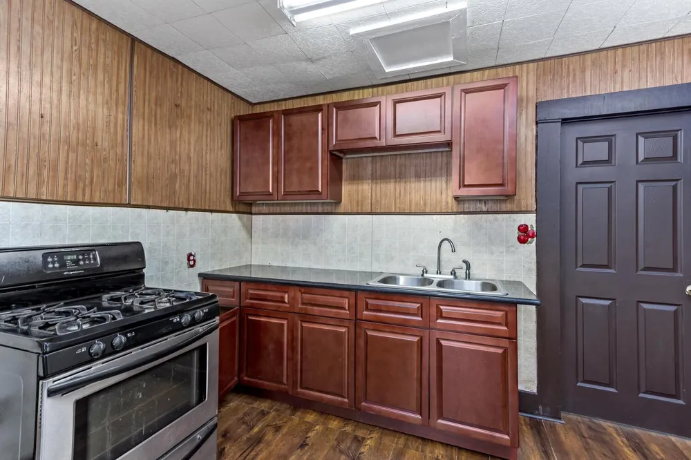 1027 13th Street Port Arthur, TX 77640