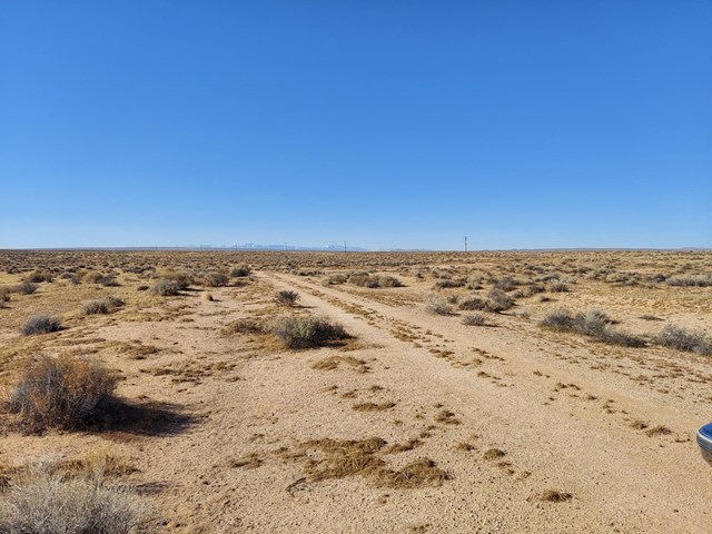 5 Harper Lake Road Hinkley, CA 92347