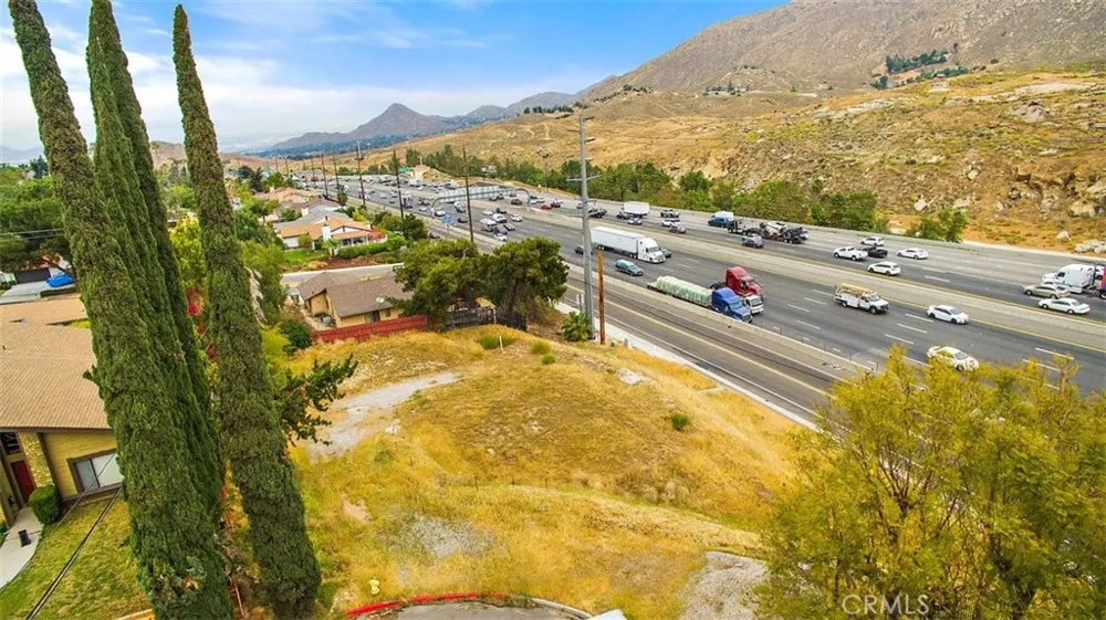 20517 Claremont Riverside, CA 92507
