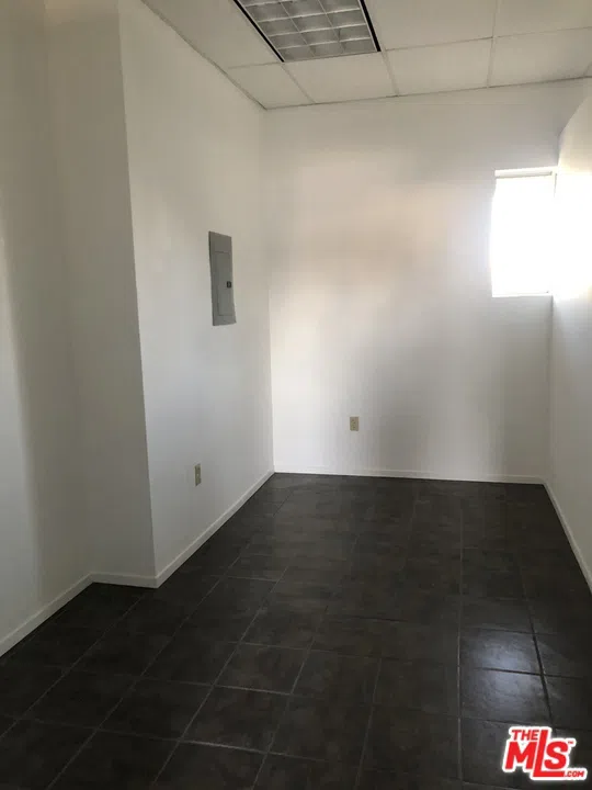 1702 S Hoover Street Los Angeles, CA 90006