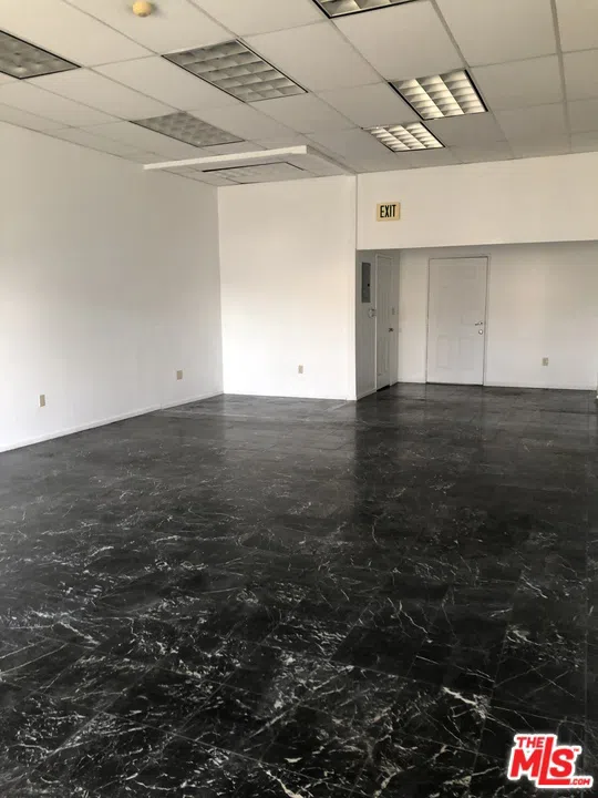 1702 S Hoover Street Los Angeles, CA 90006