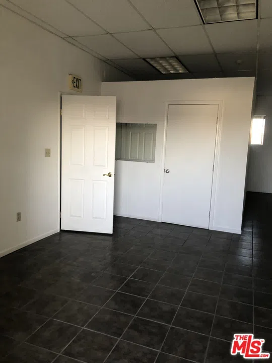 1702 S Hoover Street Los Angeles, CA 90006