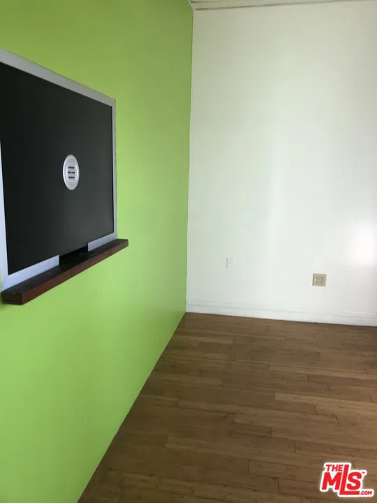1702 S Hoover Street Los Angeles, CA 90006