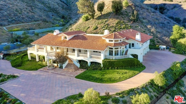 26763 Mulholland Calabasas, CA 91302