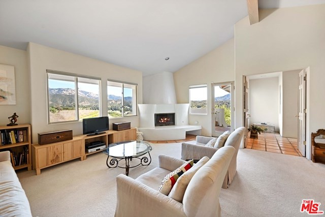 26763 Mulholland Calabasas, CA 91302