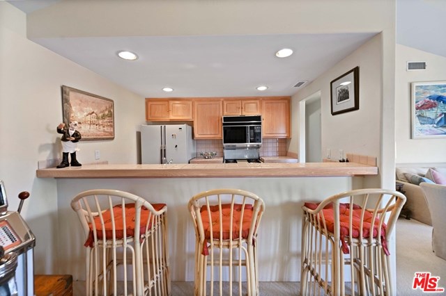 26763 Mulholland Calabasas, CA 91302