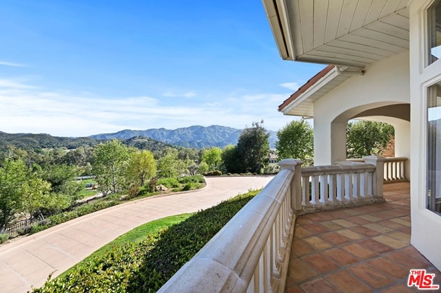 26763 Mulholland Calabasas, CA 91302