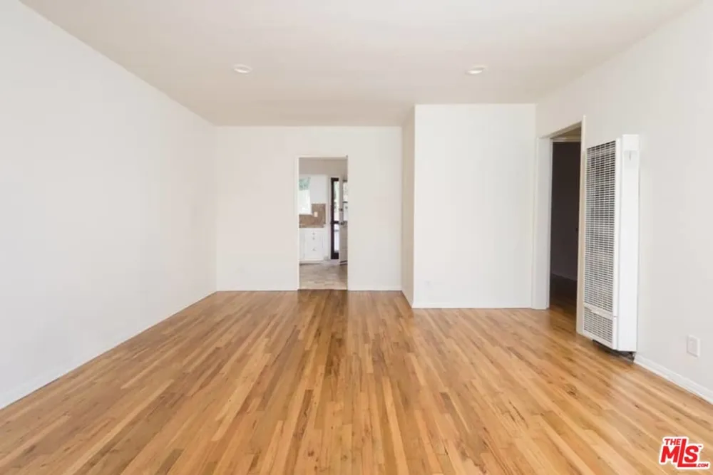 2339 Abbot Kinney Boulevard Venice, CA 90291
