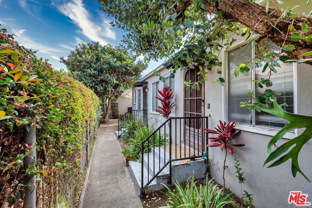 2339 Abbot Kinney Boulevard Venice, CA 90291