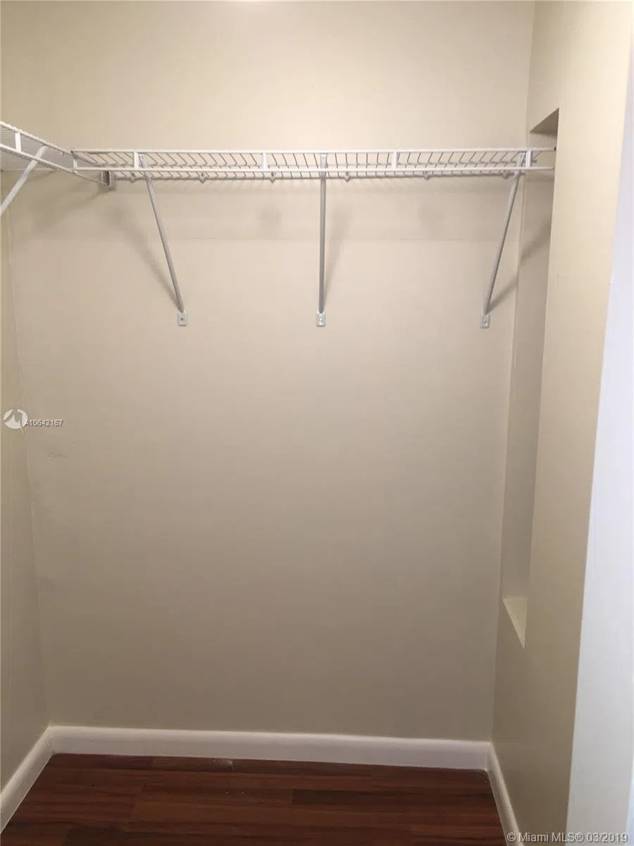 4164 Inverrary Dr #813 Lauderhill, FL 33319