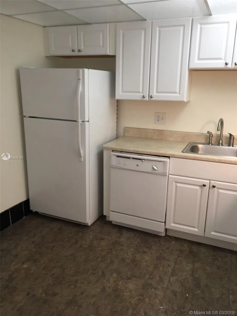 4164 Inverrary Dr #813 Lauderhill, FL 33319