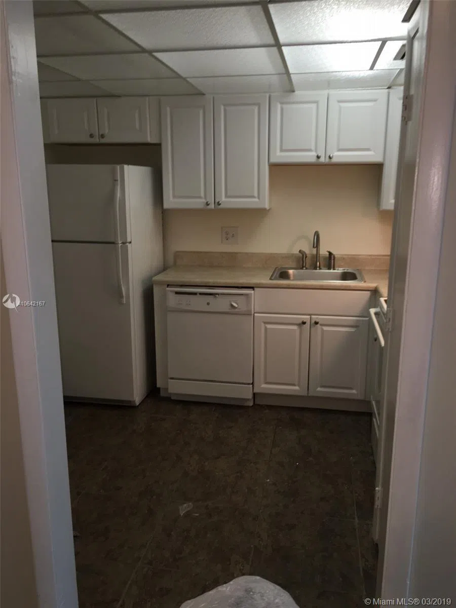 4164 Inverrary Dr #813 Lauderhill, FL 33319