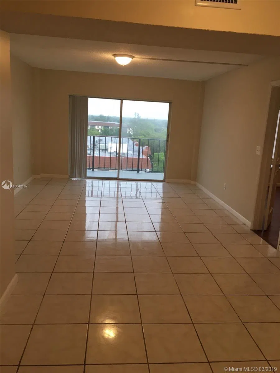 4164 Inverrary Dr #813 Lauderhill, FL 33319