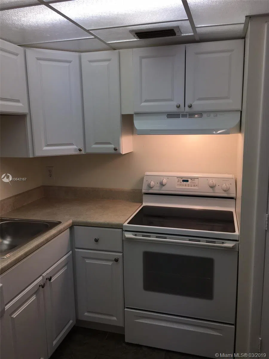 4164 Inverrary Dr #813 Lauderhill, FL 33319