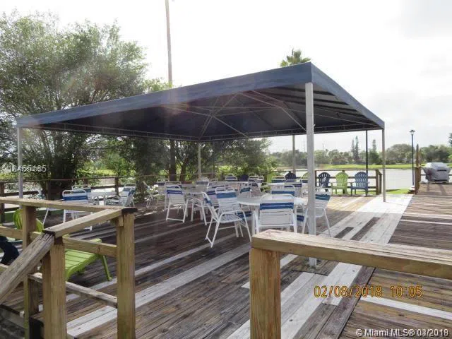 4164 Inverrary Dr #813 Lauderhill, FL 33319