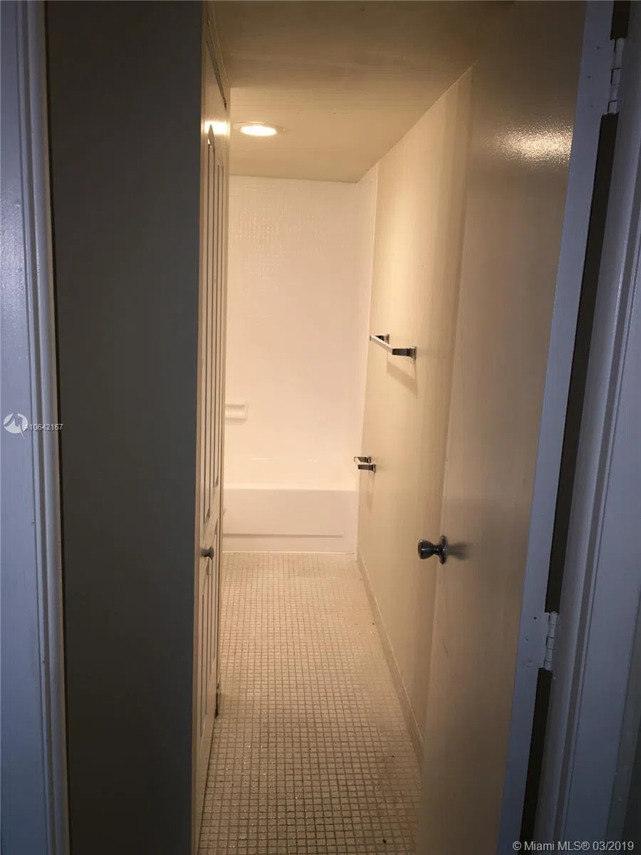 4164 Inverrary Dr #813 Lauderhill, FL 33319