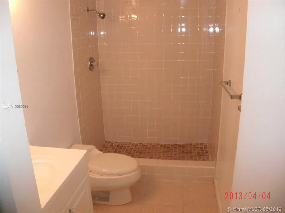 4174 Inverrary Dr #911 Lauderhill, FL 33319