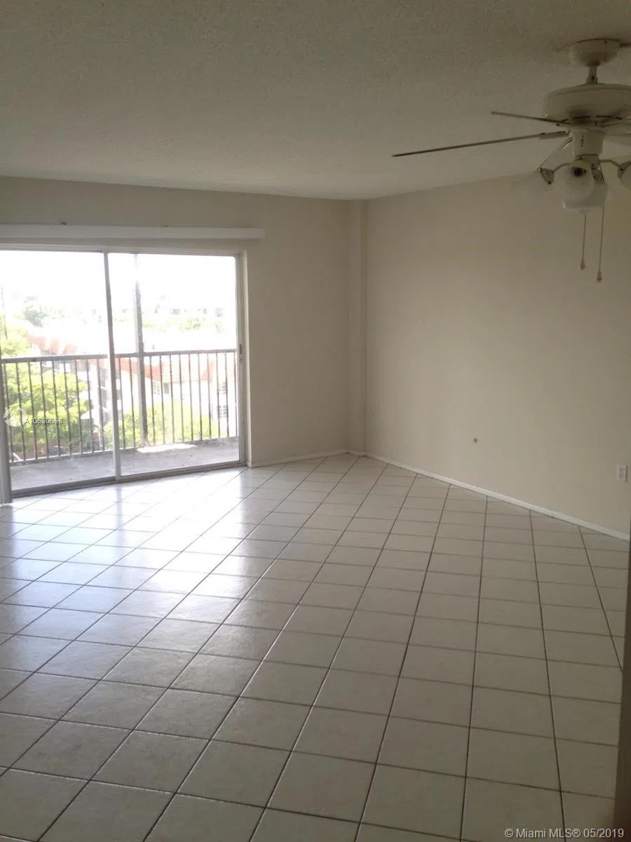 4174 Inverrary Dr #911 Lauderhill, FL 33319