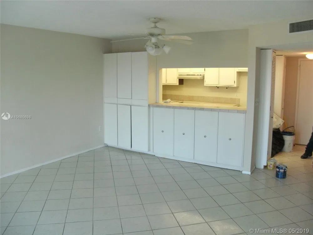 4174 Inverrary Dr #911 Lauderhill, FL 33319