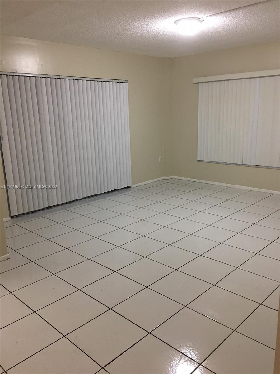 4170 Inverrary Dr #111 Lauderhill, FL 33319