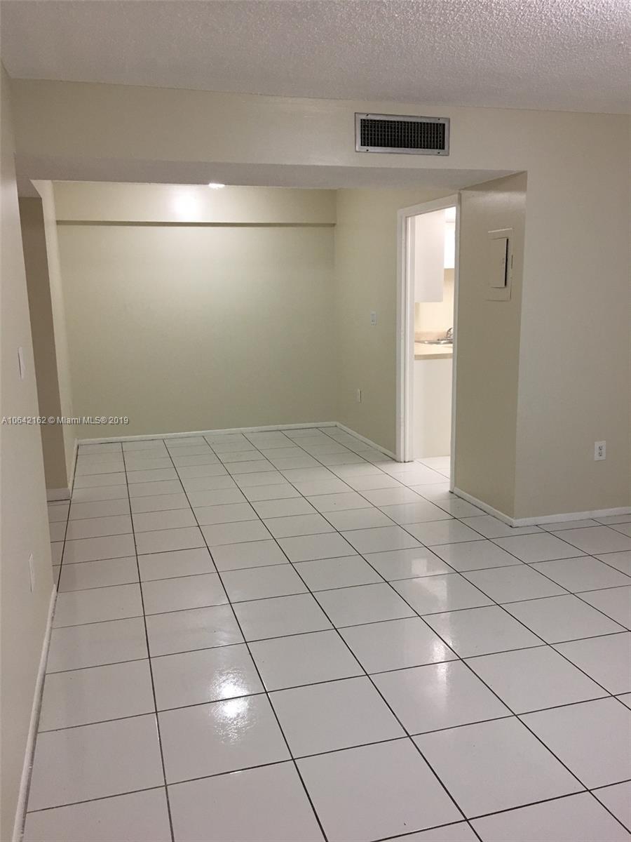 4170 Inverrary Dr #111 Lauderhill, FL 33319