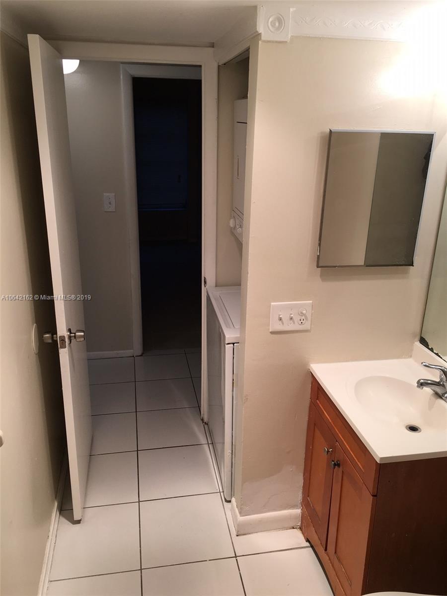 4170 Inverrary Dr #111 Lauderhill, FL 33319