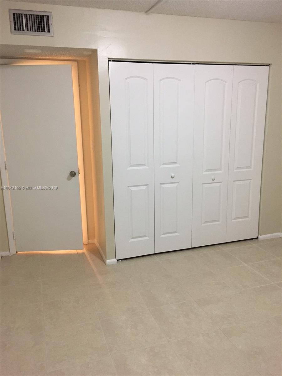4170 Inverrary Dr #111 Lauderhill, FL 33319