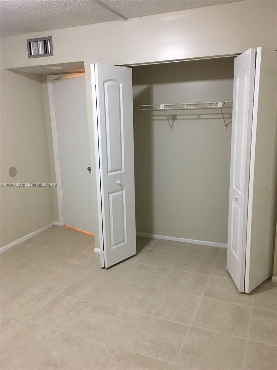 4170 Inverrary Dr #111 Lauderhill, FL 33319